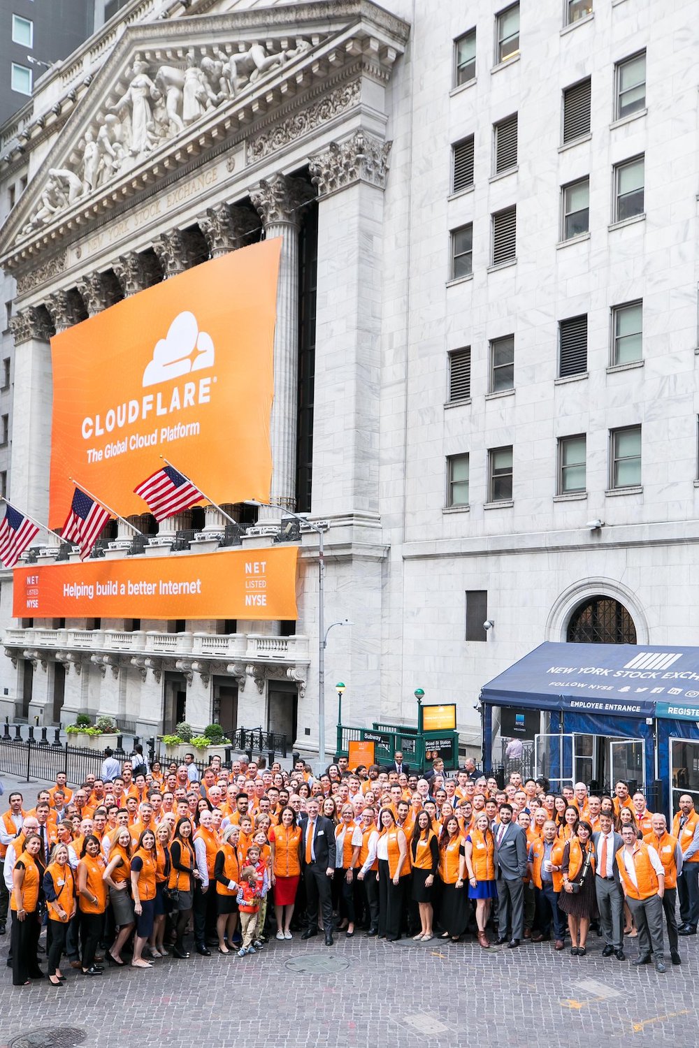 参加 Cloudflare 上市仪式的所有人合影 / 2019 年